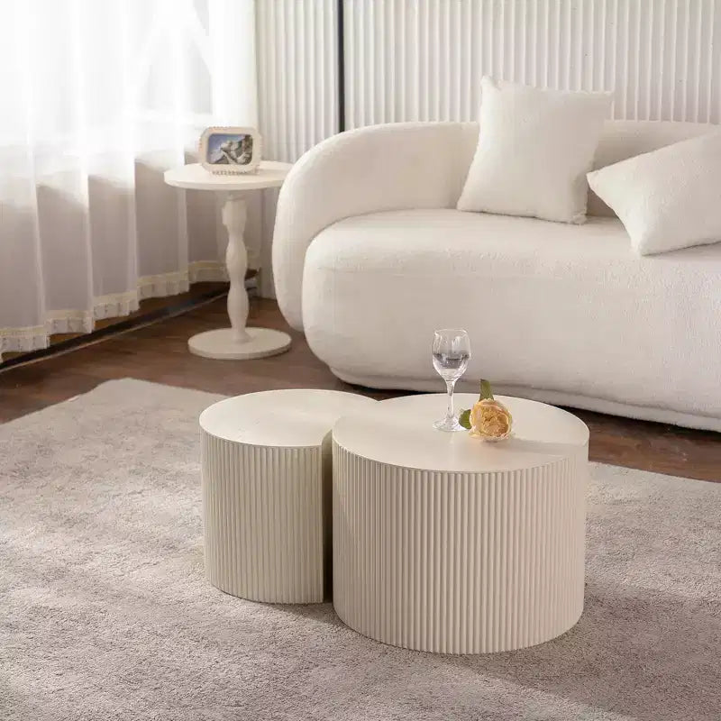 Tavolino rotondo in legno con design a rilievo 37,9 cm H x 86 cm diametro