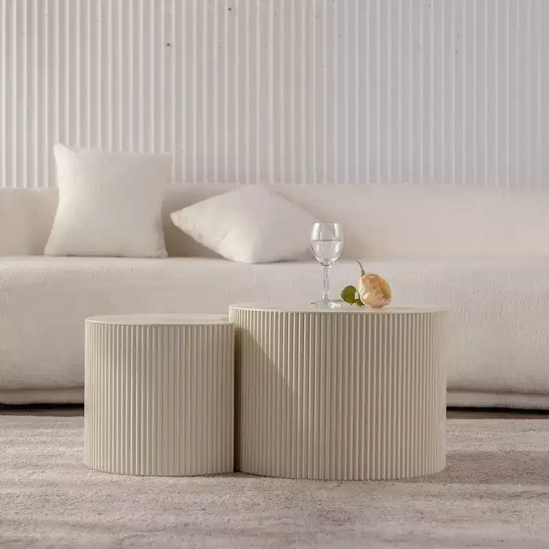 Tavolino rotondo in legno con design a rilievo 37,9 cm H x 86 cm diametro