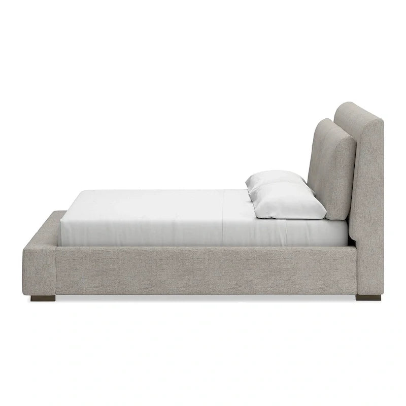 Letto imbottito con piattaforma Cabalynn color marrone chiaro Signature Design by Ashley