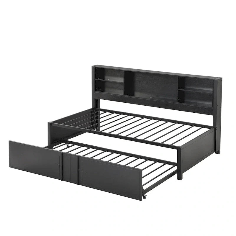 Letto a giorno in metallo matrimoniale con rotelle matrimoniali, mensole portaoggetti, porte USB