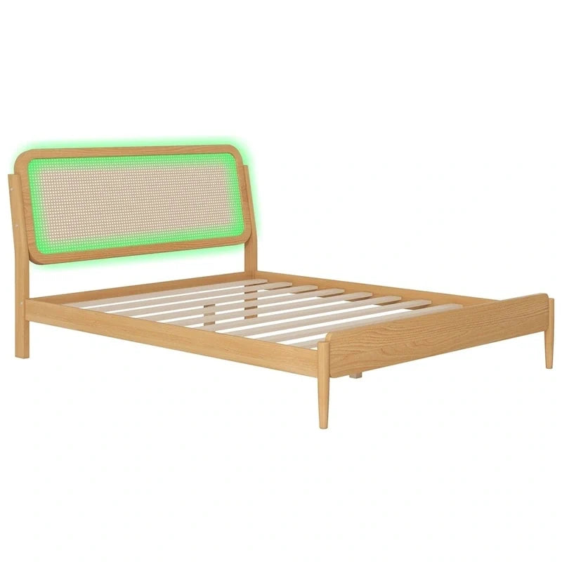 Letto matrimoniale con contenitore in legno e luce LED, testiera in rattan