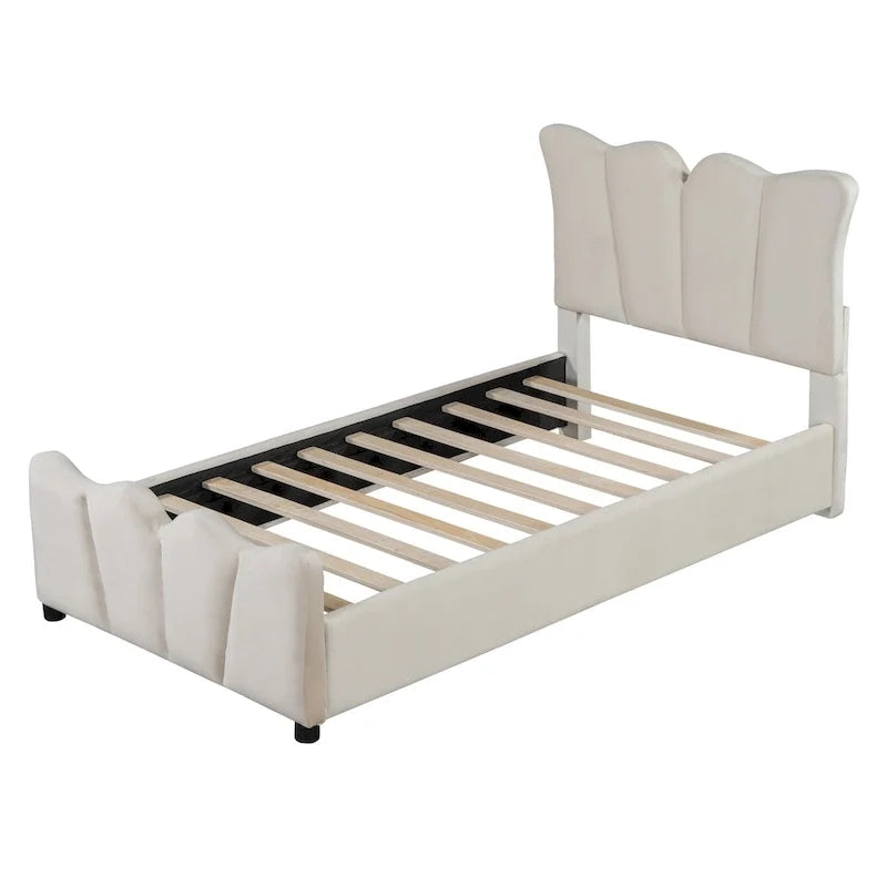 Lit double en velours beige avec tête et pied de lit distinctifs