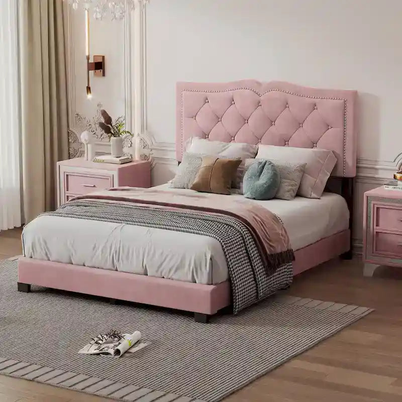 Lit plateforme moderne pleine grandeur rose en velours rembourré avec tête de lit capitonnée en velours moelleux pour chambre à coucher