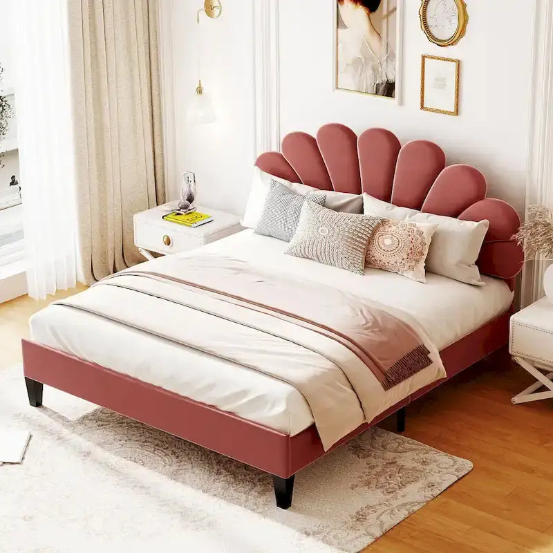 Lit plateforme capitonné en velours rouge sourd, format Queen Size