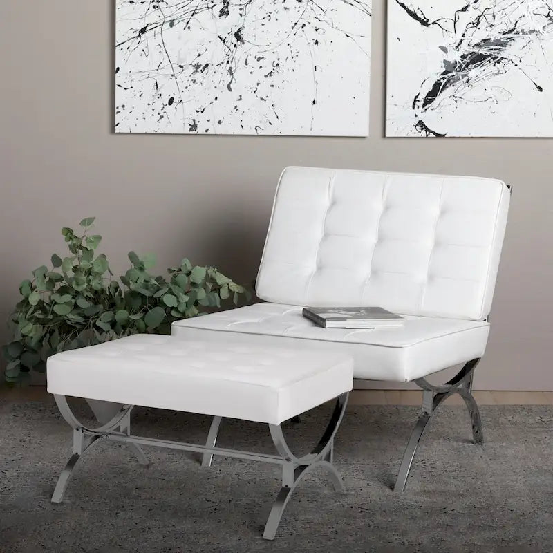 Fauteuil d'appoint du milieu du siècle Newel en cuir mélangé moderne et structure en métal chromé