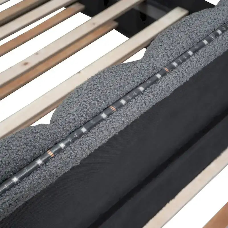 Letto a piattaforma imbottito con letto estraibile