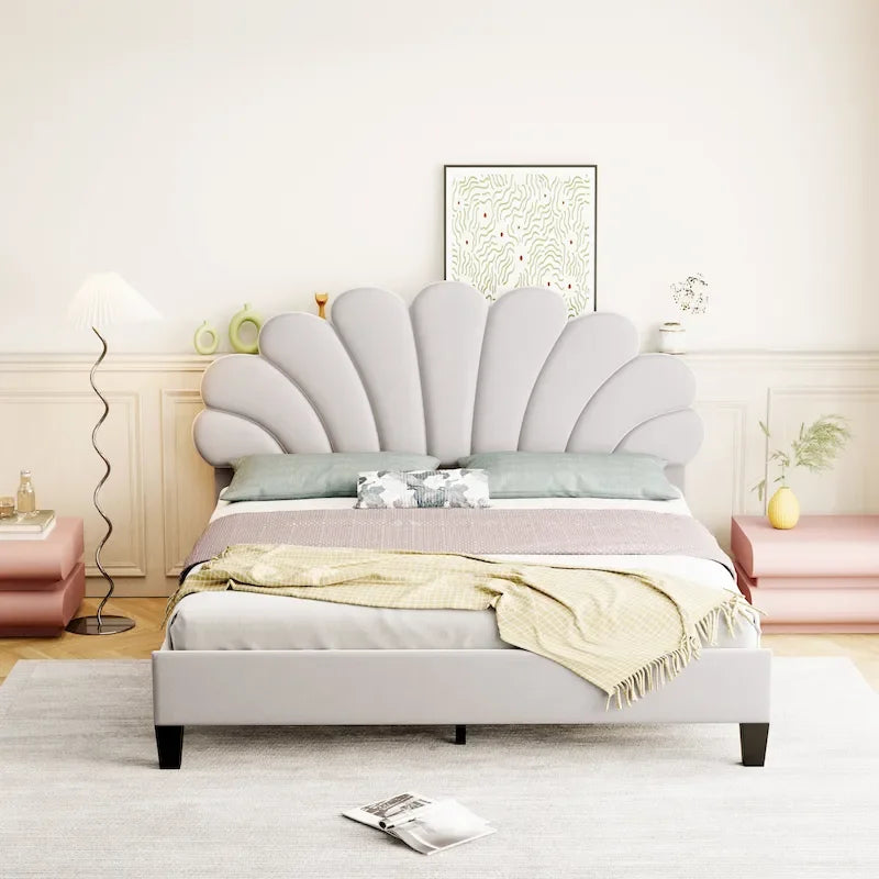 Lit plateforme rembourré avec tête de lit à motif floral