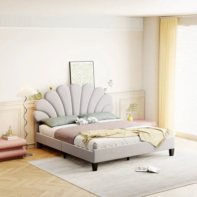 Lit plateforme rembourré avec tête de lit à motif floral