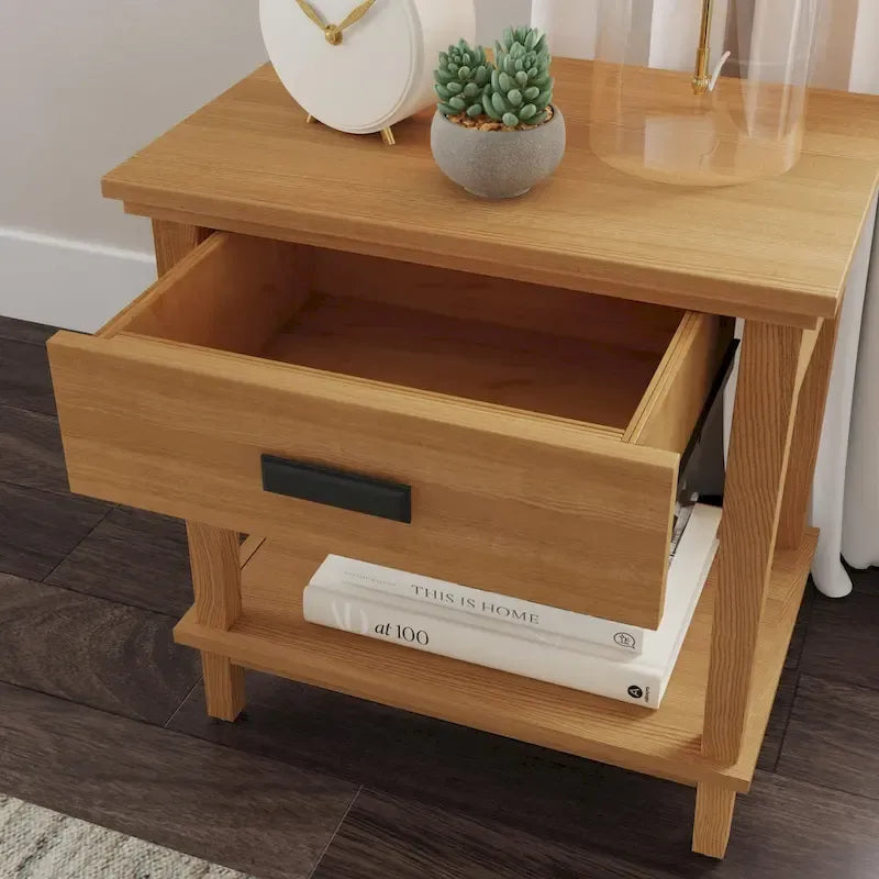 Lit King Size en Bois Marron Oak Park, Deux Tables de Chevet et Commode