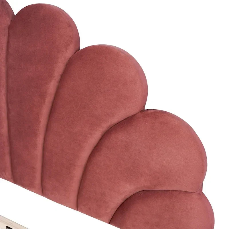 Letto imbottito in velluto con testiera a motivi floreali