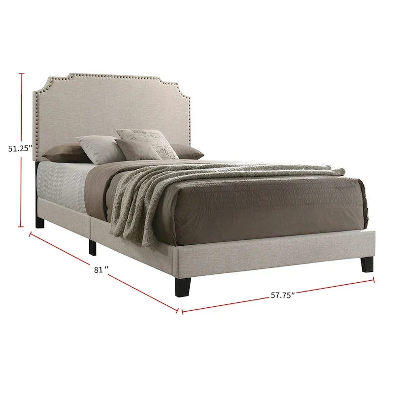 Letto Imbottito con Dettagli Borchiati Beige
