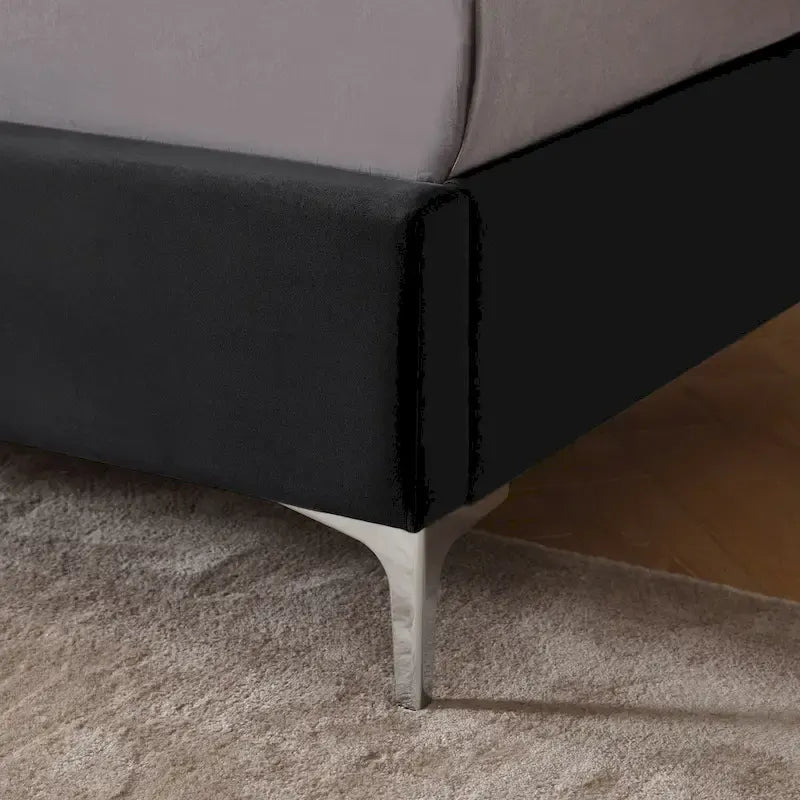Cadre de lit plateforme Morden Fort Queen Size en velours avec pieds en métal de 15 cm