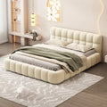 Letto matrimoniale imbottito con base a piattaforma, con tessuto spesso, letto a terra con struttura solida, beige