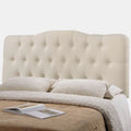 Tête de lit capitonnée grand lit Kenmore en tissu couleur ivoire