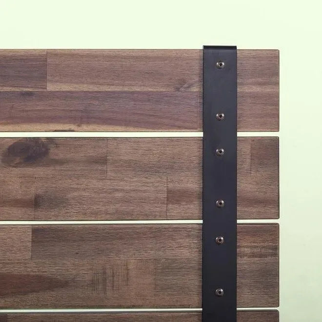 Cadre de lit plateforme bas en bois industriel de style ferme, taille complète