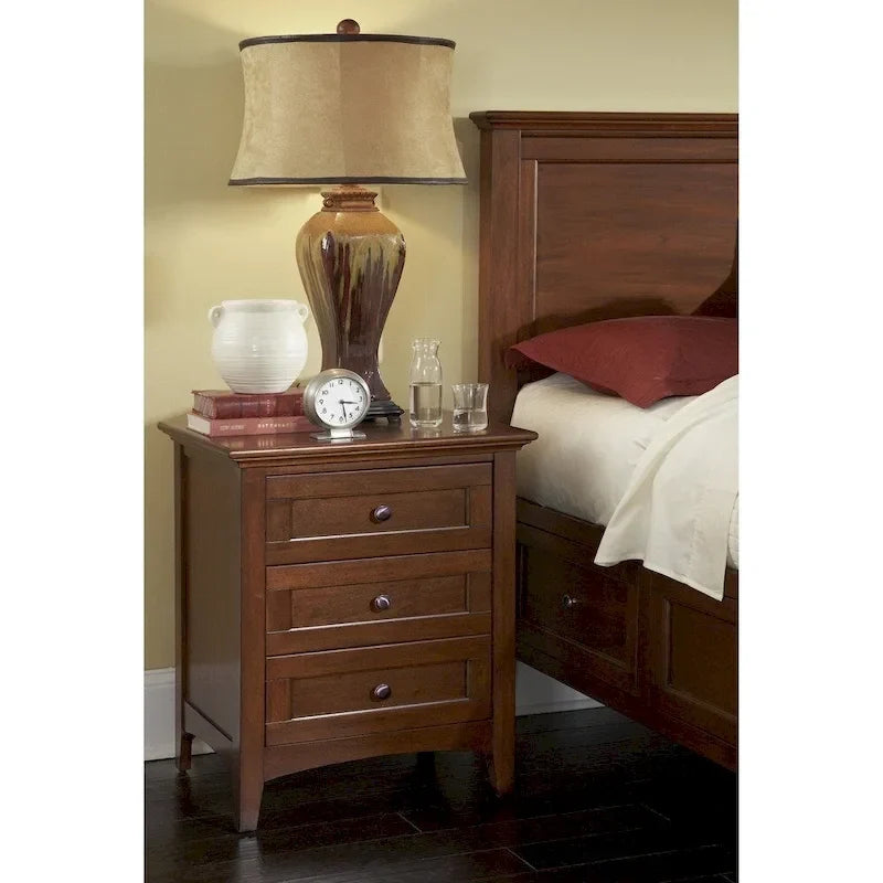 Collection de chambre à coucher 7 pièces Queen en bois massif Simply Solid Aiden
