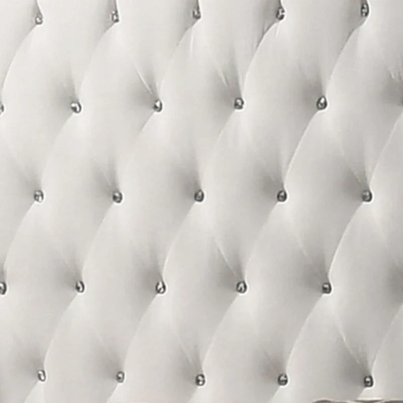 Letto matrimoniale king size Dini California, capitonné con bottoni in cristallo, rivestimento in velluto bianco