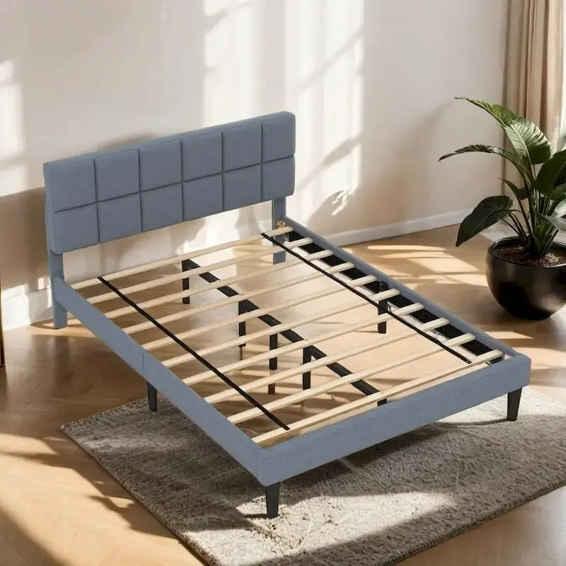 Letto a piattaforma in stile rustico con testiera in legno