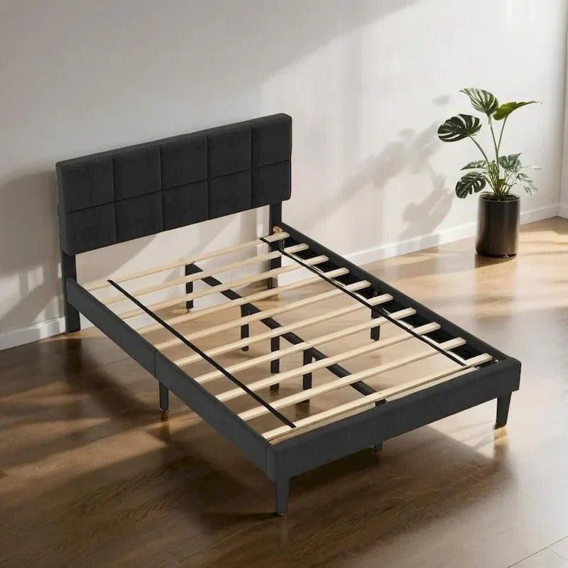 Letto a piattaforma in stile rustico con testiera in legno