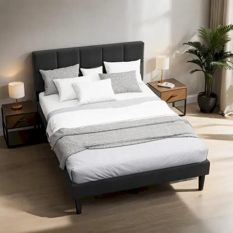 Letto a piattaforma in stile rustico con testiera in legno