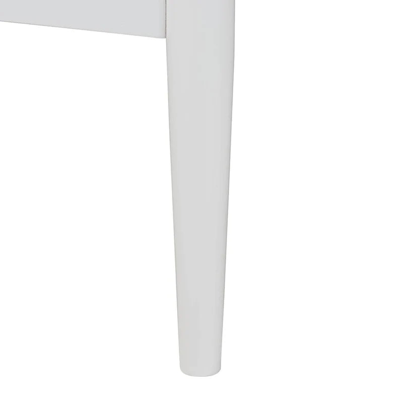 Lit plateforme Louetta Coastal blanc queen size avec tête de lit contrastante sculptée