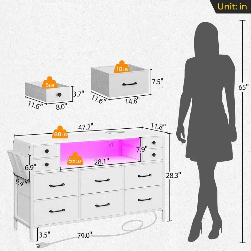 Comò con prese di corrente e luci LED