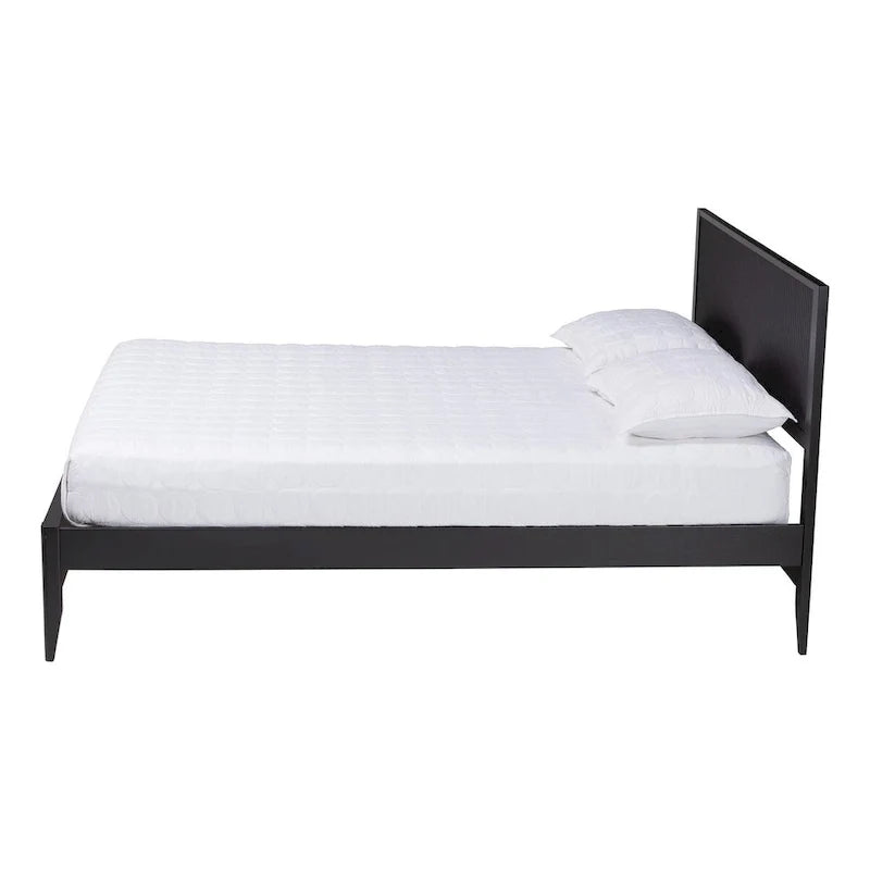 Letto a piattaforma Primrose in legno scanalato stile Mid-Century