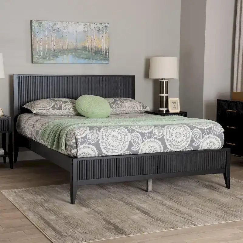 Letto a piattaforma Primrose in legno scanalato stile Mid-Century