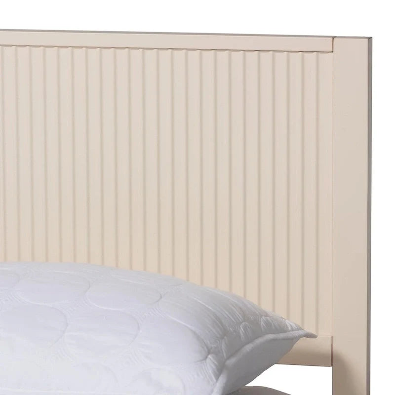 Letto a piattaforma Primrose in legno scanalato stile Mid-Century