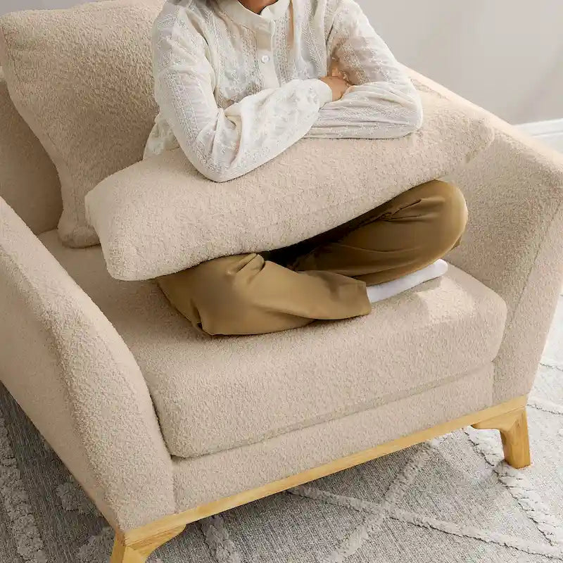 VANOMi 41.7 Modern Flared Arm Accent Chair