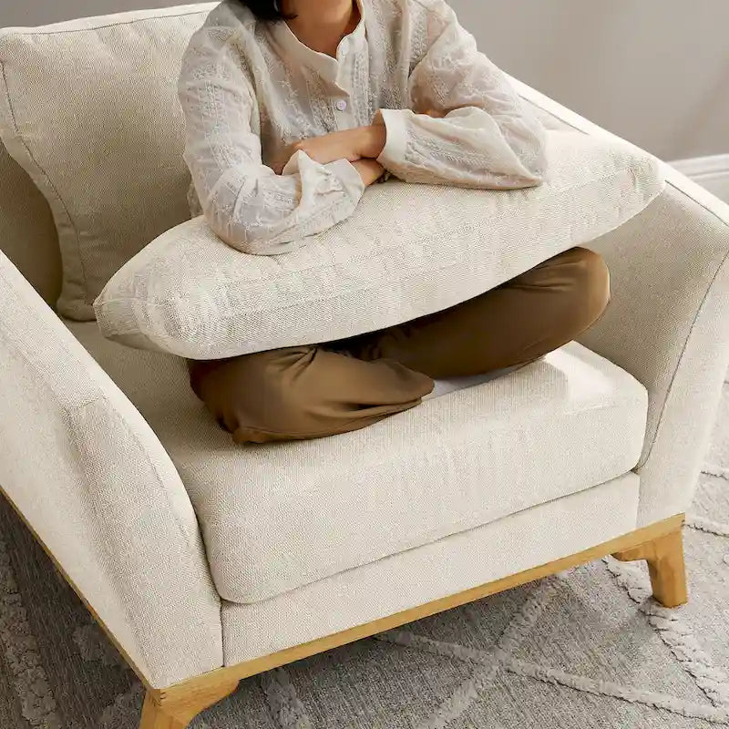 VANOMi 41.7 Modern Flared Arm Accent Chair