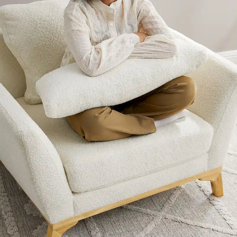 VANOMi 41.7 Modern Flared Arm Accent Chair