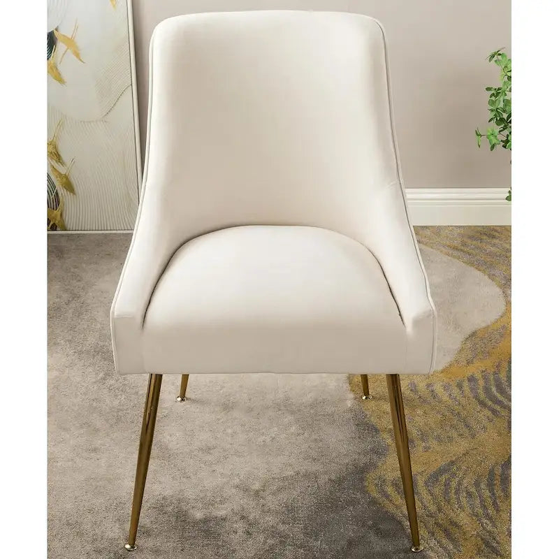 Chaise de luxe en velours avec dossier élégant, pieds en métal doré et revêtement doux Assise confortable