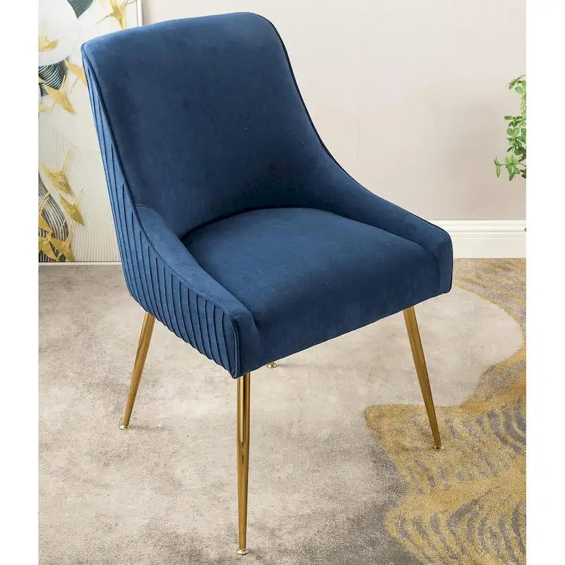 Chaise de luxe en velours avec dossier élégant, pieds en métal doré et revêtement doux Assise confortable