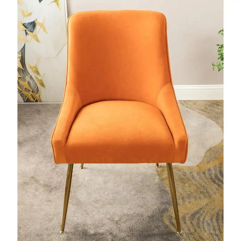 Chaise de luxe en velours avec dossier élégant, pieds en métal doré et revêtement doux Assise confortable