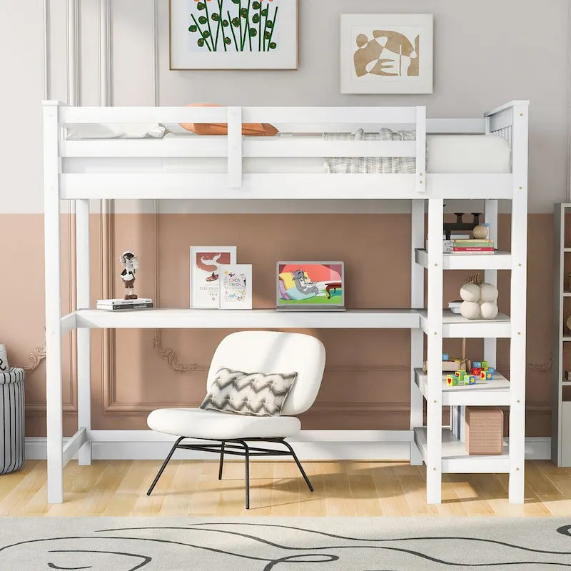 Lit mezzanine en pin, taille jumeau, avec étagères de rangement et bureau intégré.