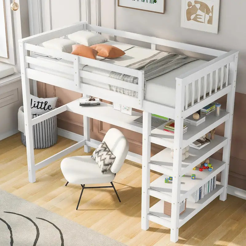 Lit mezzanine en pin, taille jumeau, avec étagères de rangement et bureau intégré.