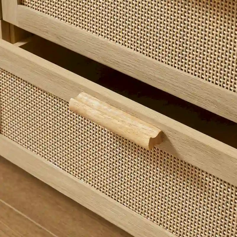 Commode de chambre à façades en rotin